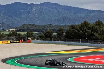 Hamilton signe sa 100e pole en F1 à Barcelone et devance Verstappen