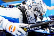 Albon toujours privé de sa chance, alors qu'il est considéré comme 'le GOAT du karting'