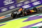 Verstappen 'ne s'attendait pas' à signer la pole position à Djeddah