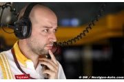 Petrov must increase commitment to F1 team - Lopez