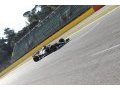 Lewis Hamilton en piste avec les Pirelli 18 pouces (+photos)