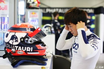 Tsunoda contraint de déménager en Italie par Helmut Marko
