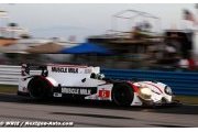 Long Beach : 35 autos dans les rues californiennes