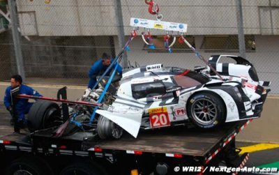 Webber in hospital after sports car crash