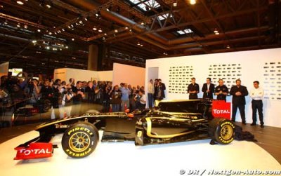Renault to race with British license in 2011