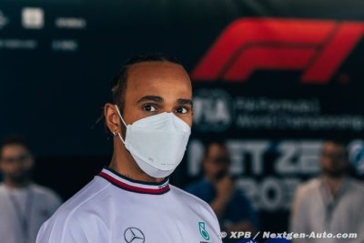 Hamilton ’convaincu’ que Mercedes F1 peut gagner une course en 2022