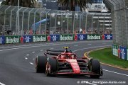 Sainz fait oublier '2 semaines difficiles' avec la 1ère ligne en Australie