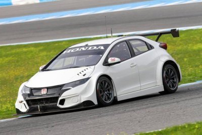 Honda’s new-for-2016 WTCC challenger on track