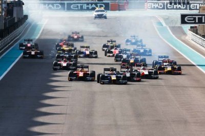 Yas Marina, Race 2: Lynn sprints to win as Gasly crowned Champion