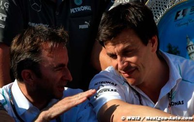 No Mercedes seat for Alonso ’in short term’ - Wolff