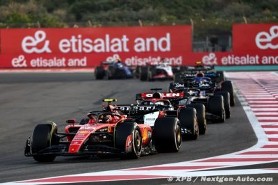 Sainz a attendu ’une voiture de sécurité qui n’est jamais venue’