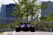 Kvyat offre un point de plus à Toro Rosso