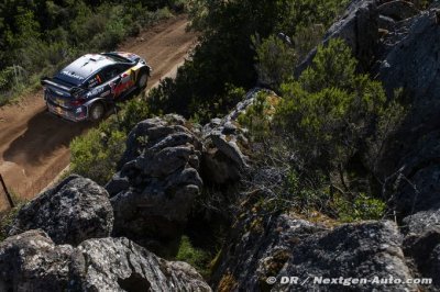 Sardinia, SS11-12: Ogier’s lead cut