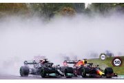 Hamilton a du mal avec la pression mise par Verstappen selon Marko