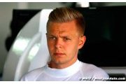 Magnussen set to split with manager