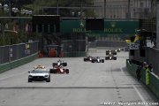Vettel lance une attaque sur Mercedes...