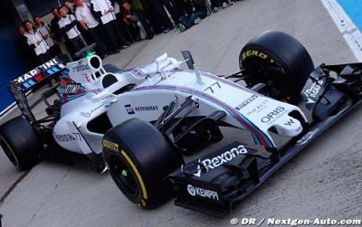 Williams launch the FW37 at the first test in Jerez