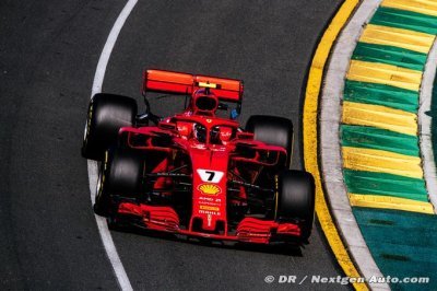 Les deux Ferrari en embuscade derrière Hamilton