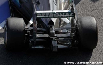 Red Bull et Lotus jugent l’aileron Mercedes illégal