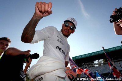 Mercedes a renoncé à ‘mettre Hamilton en cage’