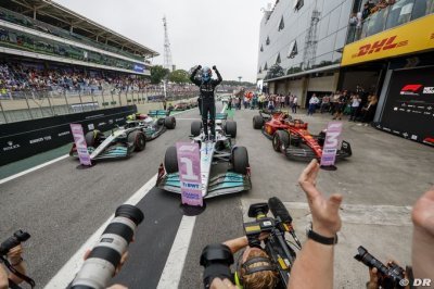 Russell&nbsp;: Personne ne se souvient que j’ai battu Hamilton aux points