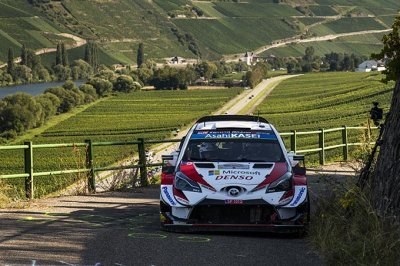 Rally Germany, friday: Tänak holds off Neuville