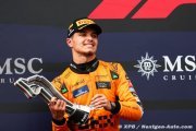 Brown se félicite que McLaren F1 fasse 'transpirer' Verstappen