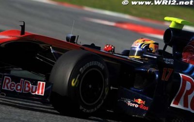 Alguersuari says Mercedes not title contender