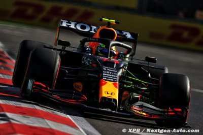 Baku, FP2: Pérez heads Red Bull 1-2 as Mercedes struggle in Baku
