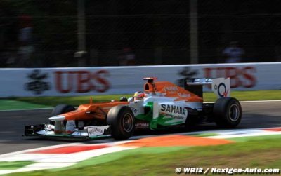 Force India et Ferrari discutent, Bianchi attend