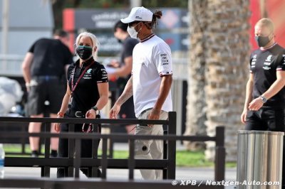 Mercedes eyeing Hamilton split for 2022 - Villeneuve