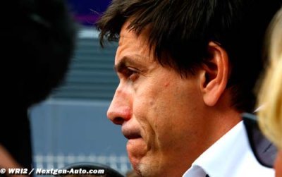 Wolff plays down Hamilton ’radio coaching’