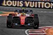 Hamilton espère la pluie pour rapprocher Ferrari de Mercedes