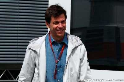 Wolff plays down Ecclestone successor reports