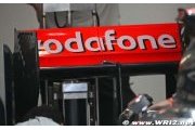 Team member races from UK to fix Hamilton's wing