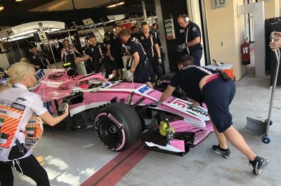 Des débuts plus positifs pour Ocon que pour Pérez