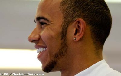 Hamilton se lance dans la musique et le R&B