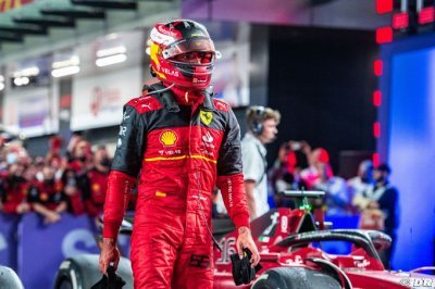 Sainz still ’very close’ to new Ferrari deal