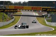 Suzuka, FP2: Hamilton quickest after Ricciardo and Kobayashi crash