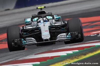 Bottas takes pole in Austria ahead of Hamilton and Vettel