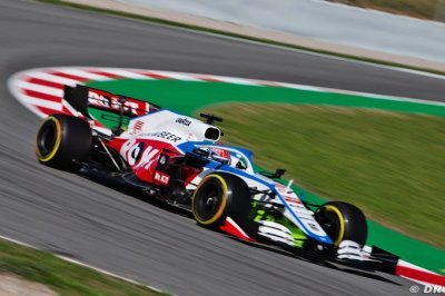 Russell ne voit pas Williams viser les points en début de saison
