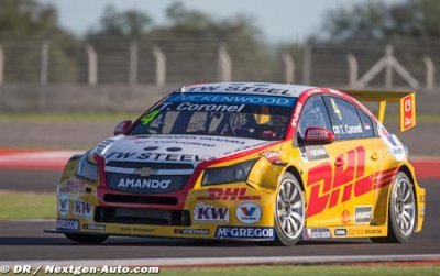 A difficult start of the 2015 WTCC season for Tom Coronel