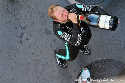 Bottas unhappy with Mercedes’ black overalls
