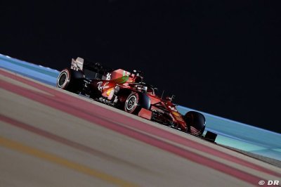 Leclerc surpris d’être en deuxième ligne, Sainz soulagé
