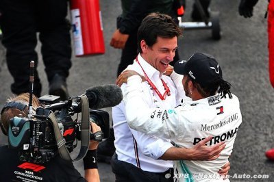 Wolff est très ému du titre de Chevalier pour Lewis Hamilton