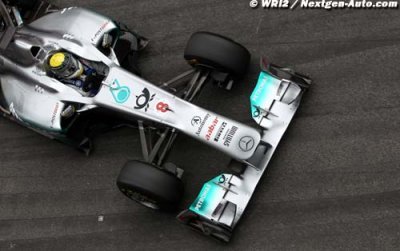 Mercedes car has third pedal for adjustable wing
