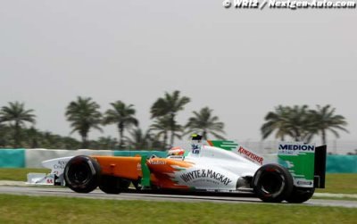 Di Resta gets initial practice for first time in 2011