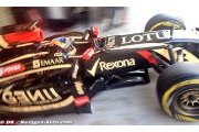 Ocon et Lynn au travail à Abu Dhabi pour Lotus