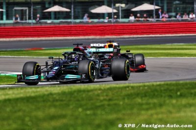 Hamilton doit son meilleur temps aux fans... et au travail avec Mercedes F1