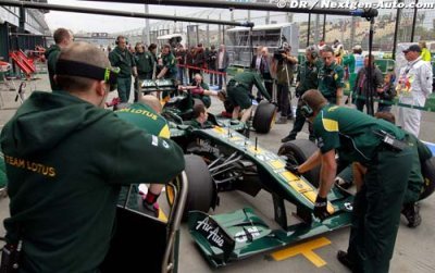 Team Lotus en démonstration en Malaisie